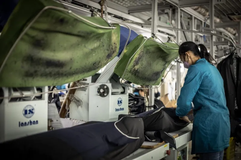 3D Ironing process for custom suits